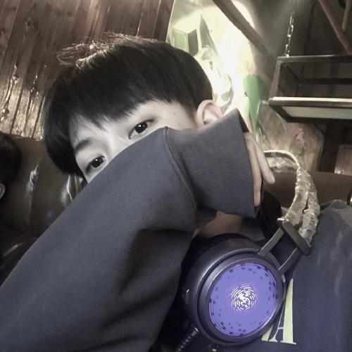 ޱ鶯ͷ񣬸˵ĸо·ʱת