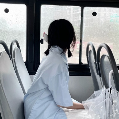 龫ֵŮͷ񳬸