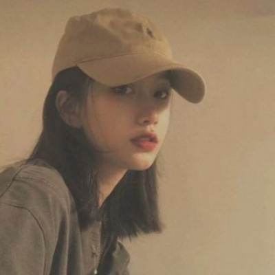 龫ֵŮͷ񳬸
